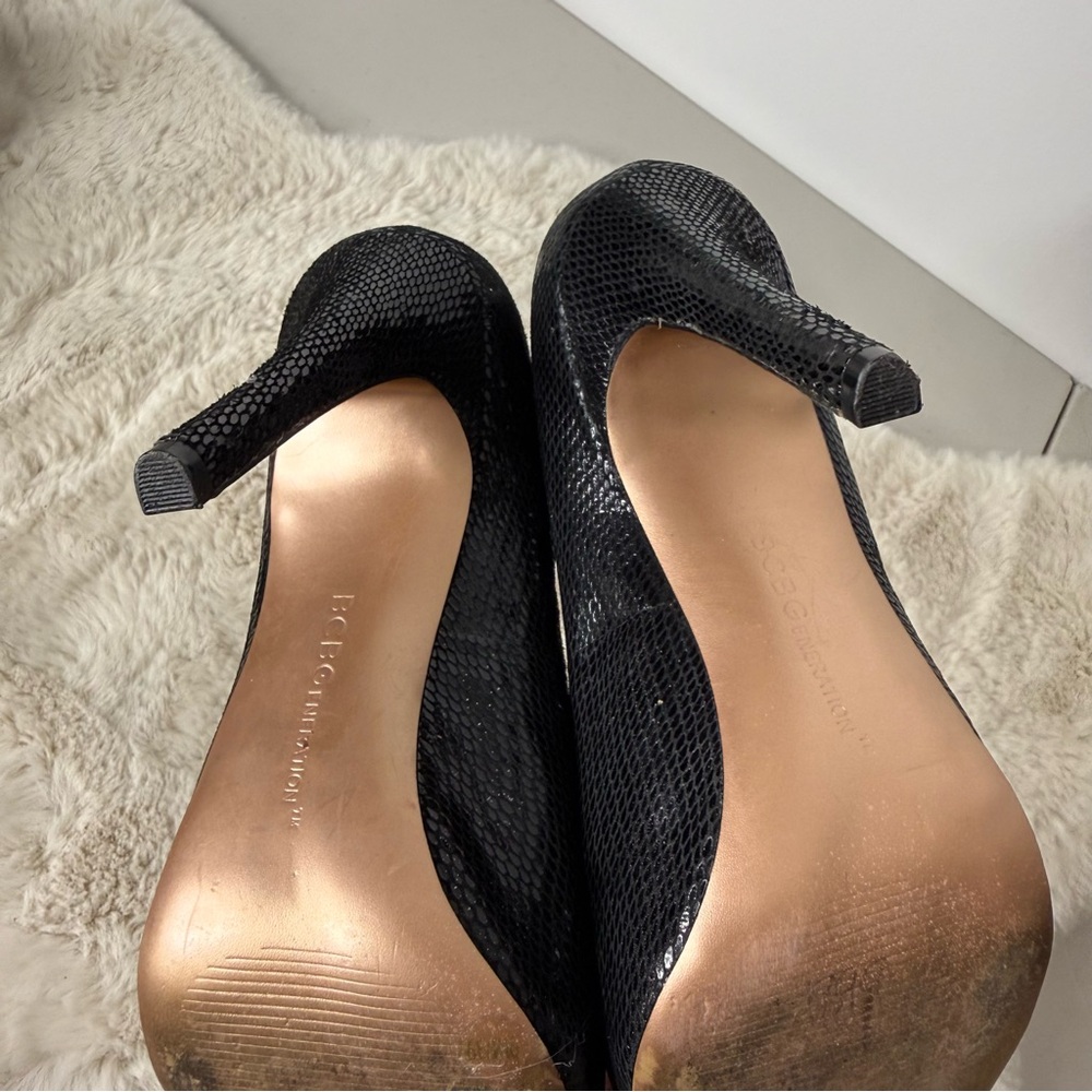 BCBGeneration Black‎ Snakeskin Heels - Picture 3 of 5